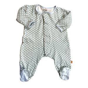 Magnificent Baby (Magnetic Me)
Diamond Footie 3-6 Mo